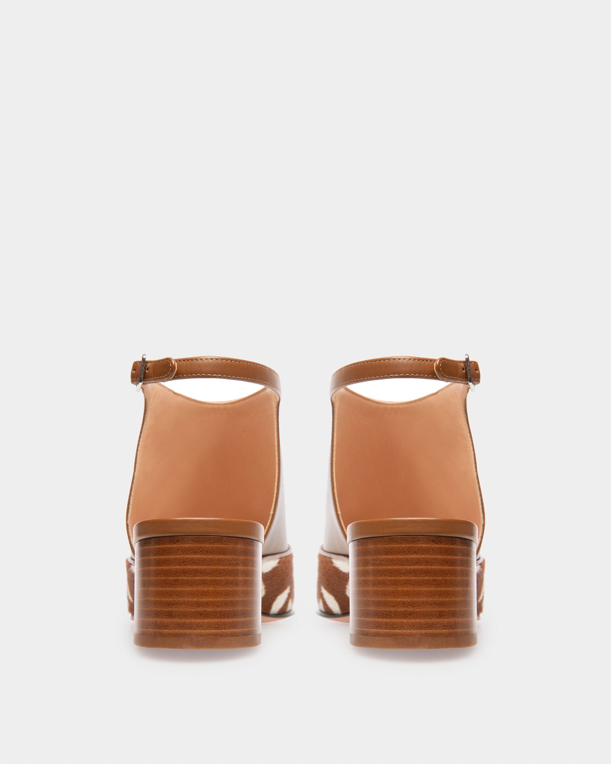 Girelle Leather Pumps In White & Brown - Women's - Bally - 04