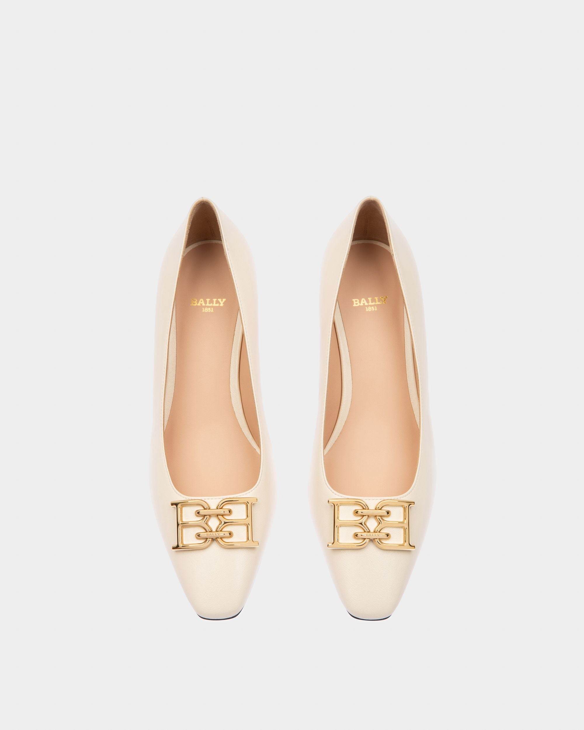 Evanca Zapato De Salón En Piel Color Crema - Mujer - Bally - 02