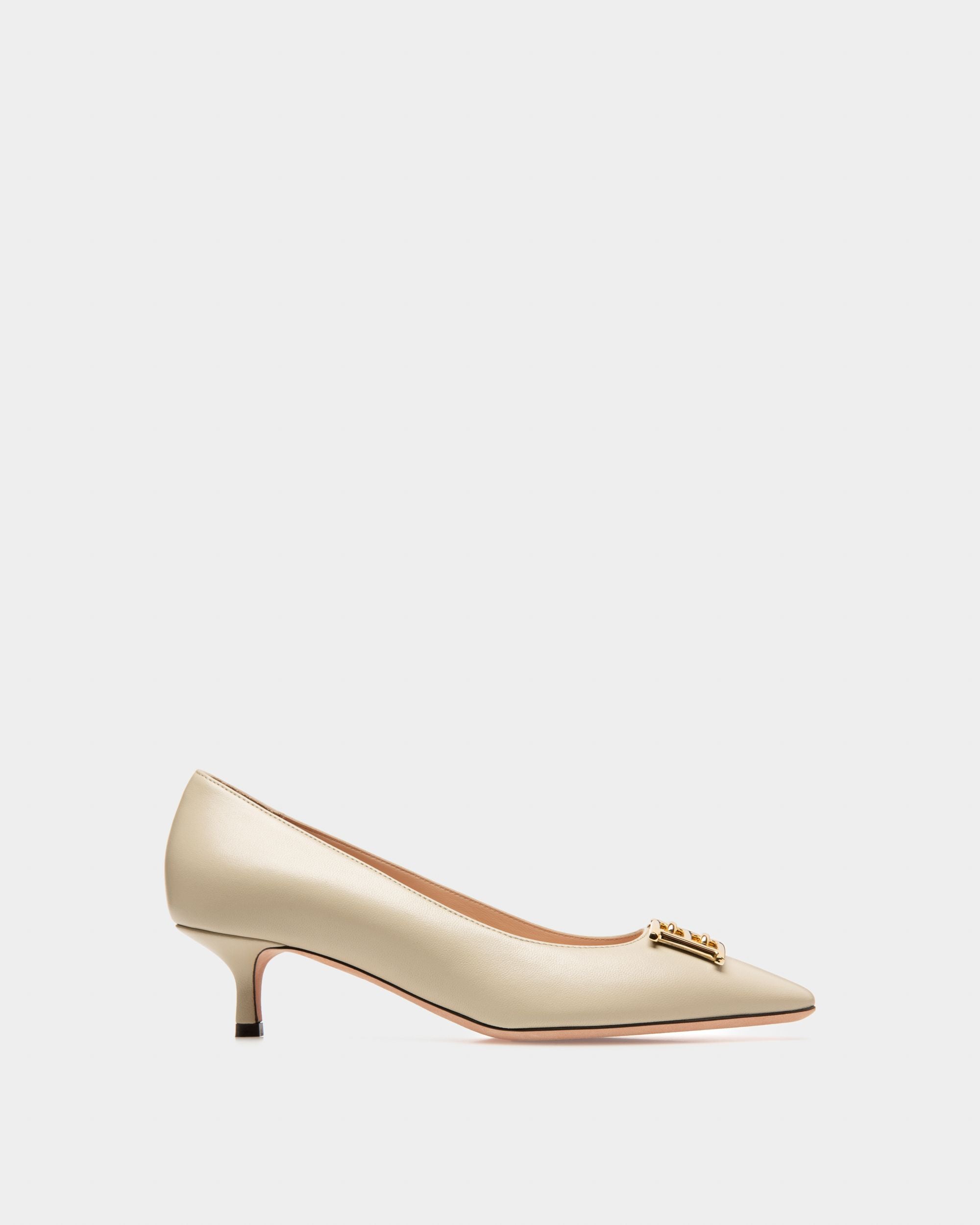 Evanca Zapatos De Salón De Piel En Color Beige - Mujer - Bally - 01