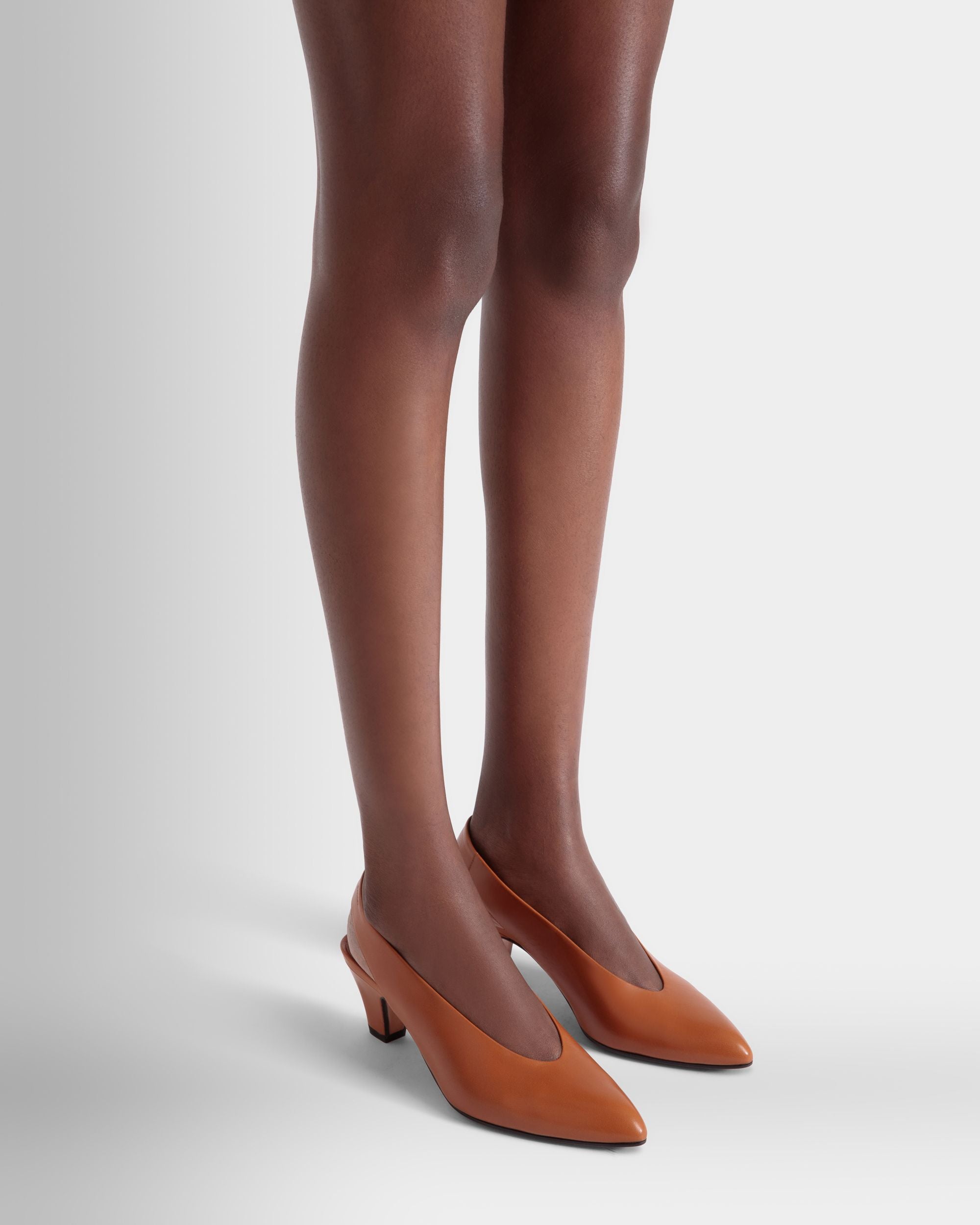 Zapato De Salón Alva De Piel Marrón - Mujer - Bally - 02