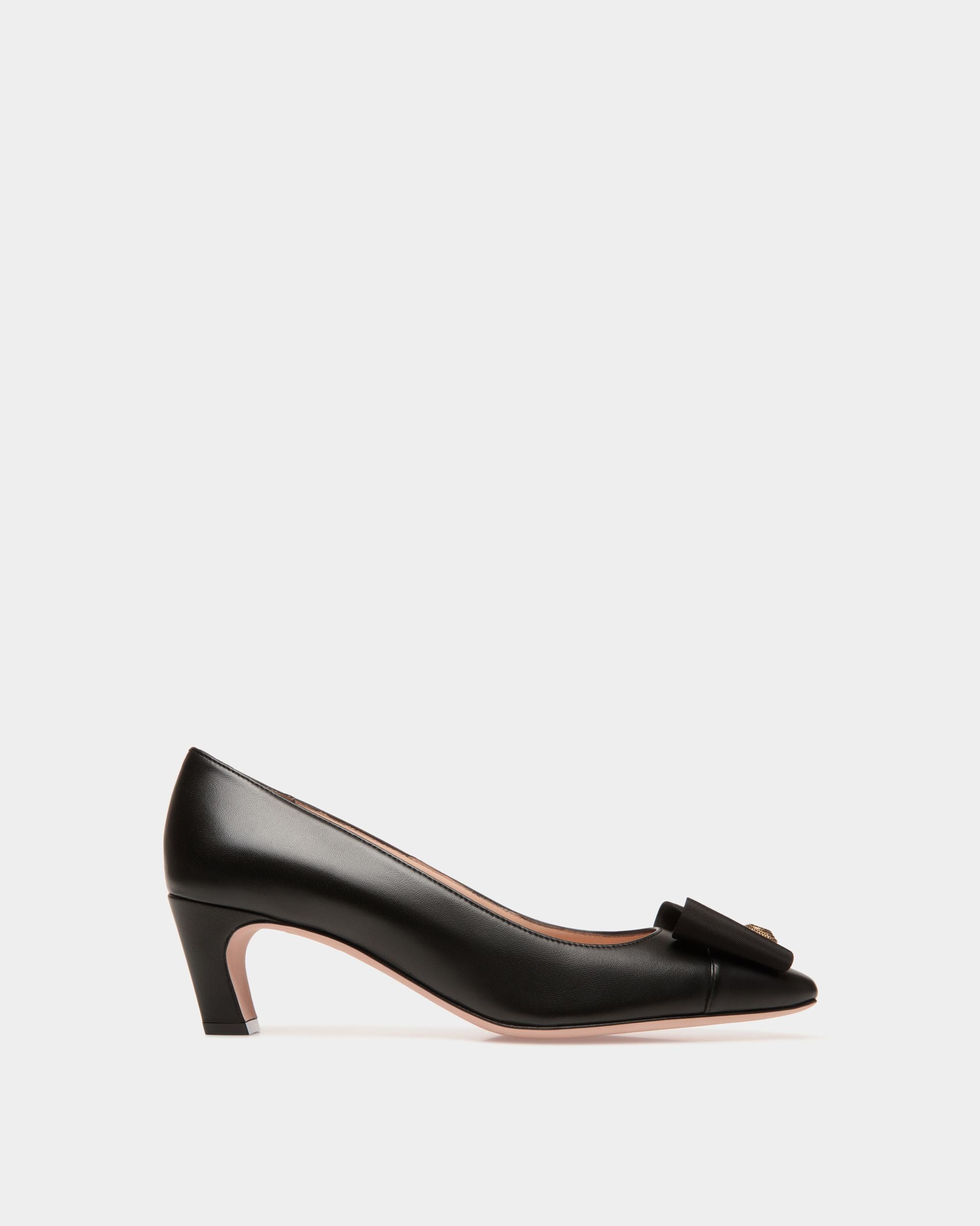 B-Bow Pump in Black Leather - Women's - Bally - 01