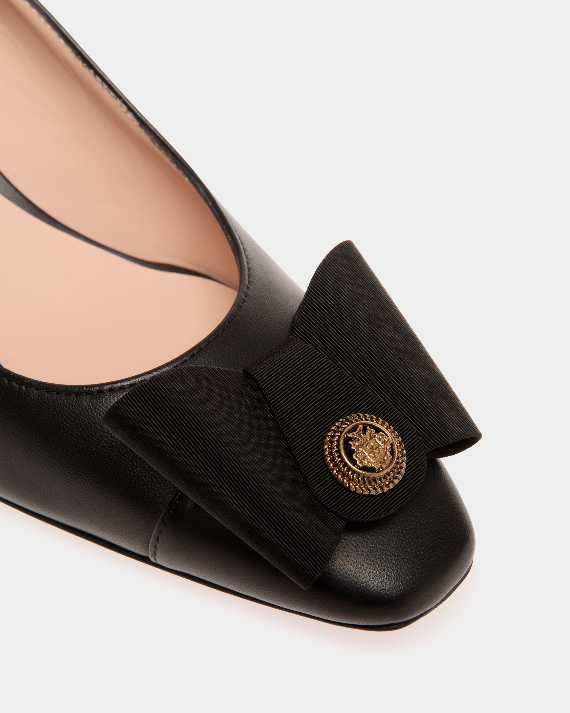 B-Bow Pump in Black Leather - Women's - Bally - 05