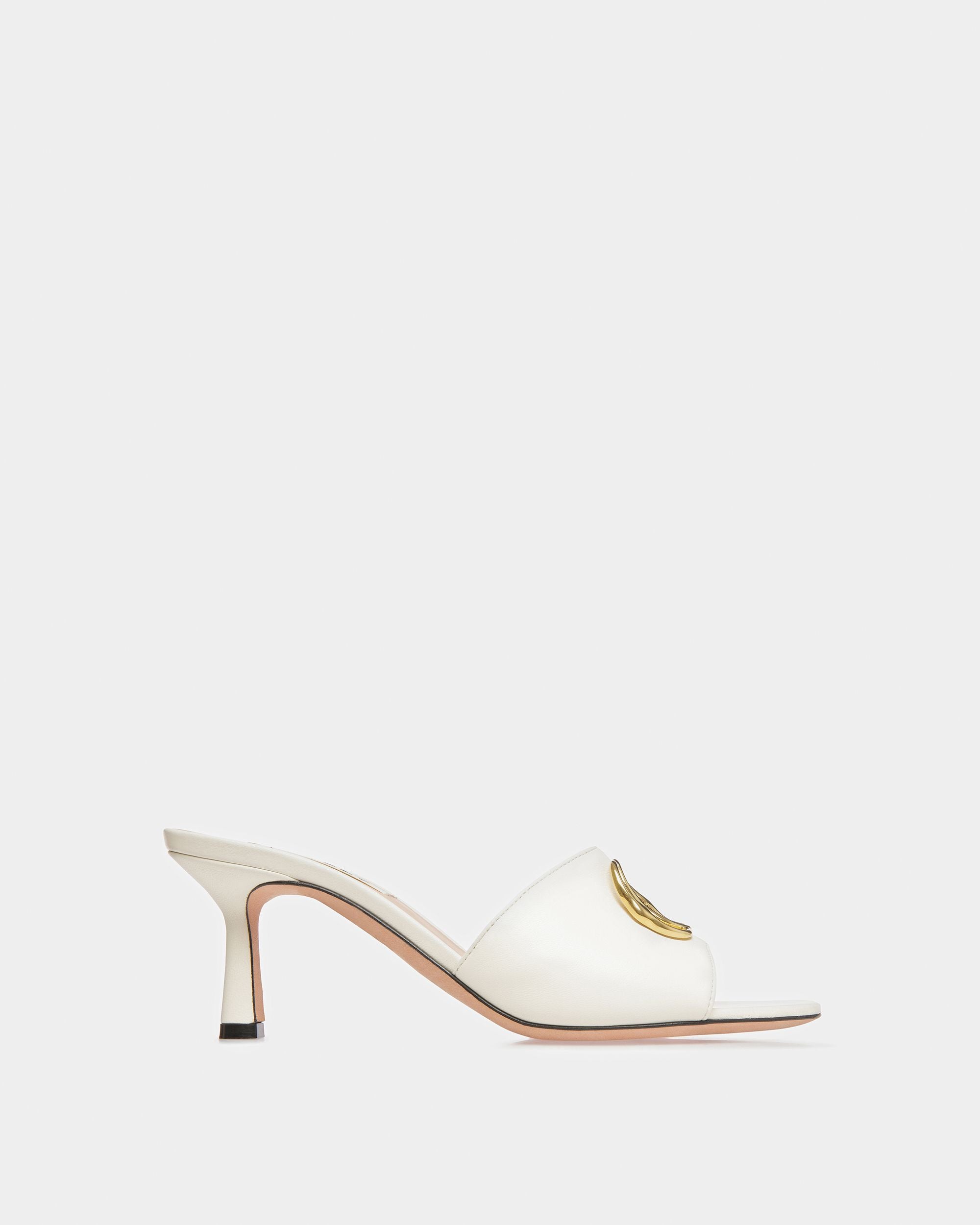 Sandalias Emblem De Piel Color Hueso - Mujer - Bally - 01