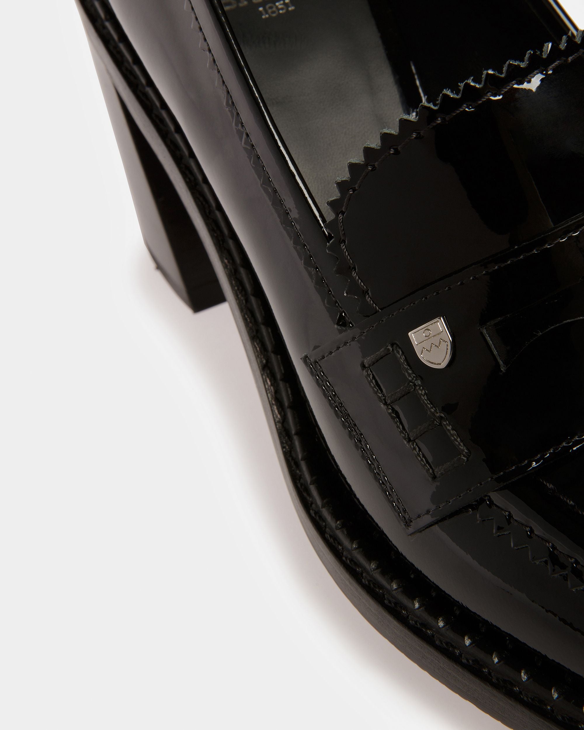 Elly Leather Moccasins In Black - Women's - Bally - 05