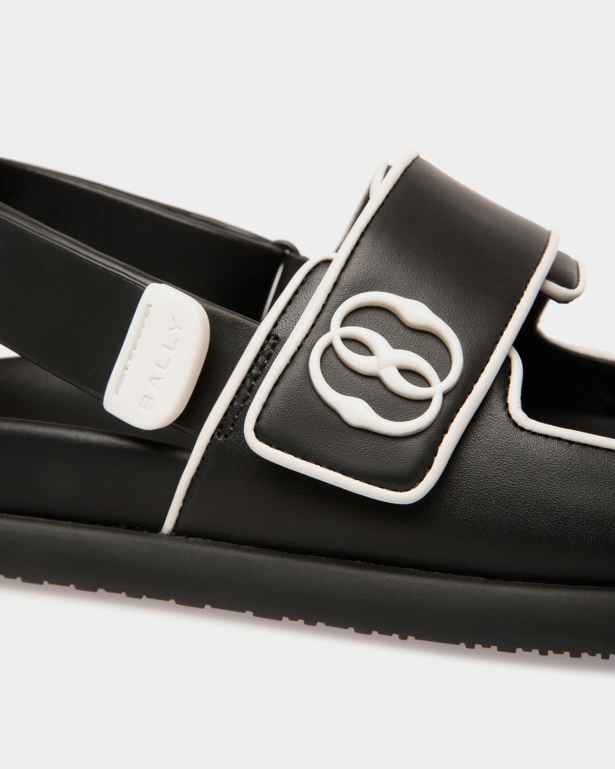 Sandalia Plana Newport De Piel - Mujer - Bally - 04