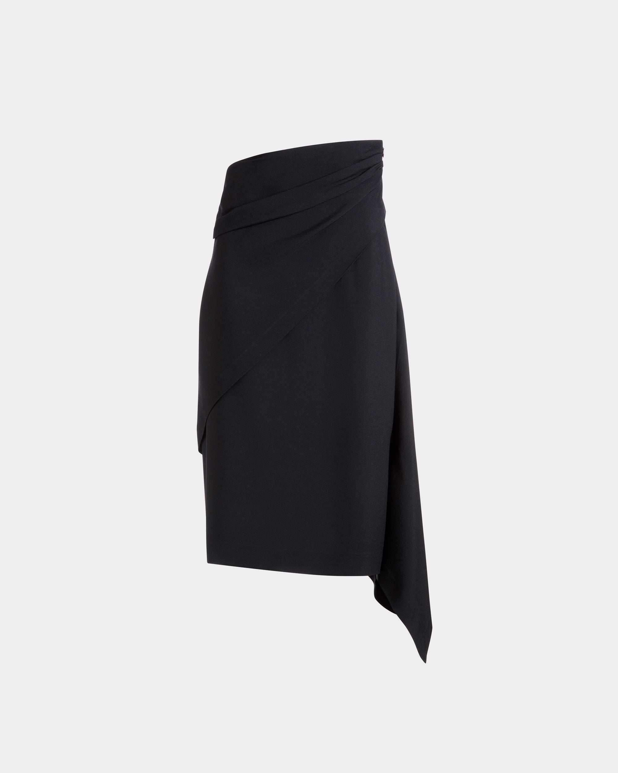 Falda Midi Asimétrica De Crepé Fluido En Color Negro - Mujer - Bally - 01