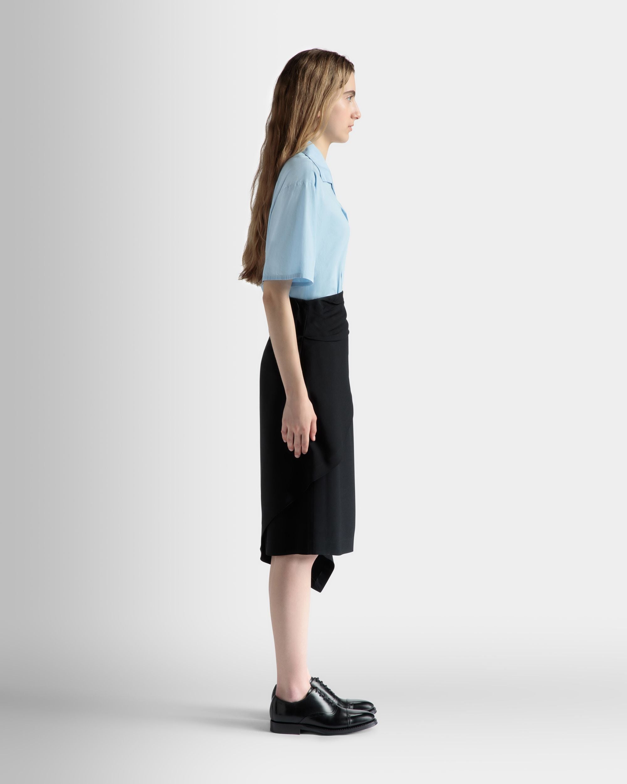 Falda Midi Asimétrica De Crepé Fluido En Color Negro - Mujer - Bally - 05