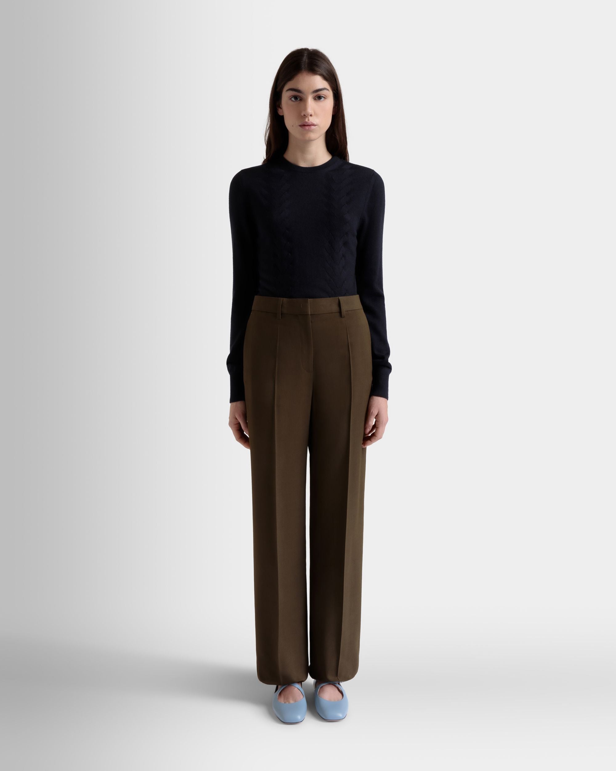 Pantalón Recto De Gabardina Fluida Military Green - Mujer - Bally - 02